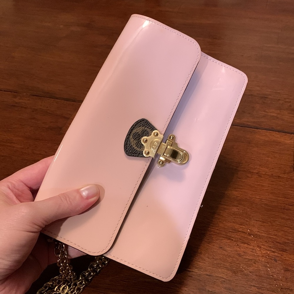 Authentic Elegant authenticPink and LV brown Clutch with Golden long chain,must!